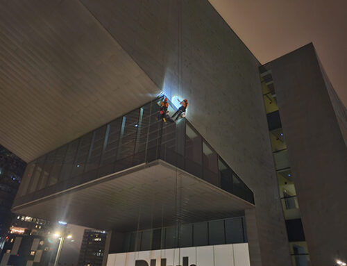 Intervención técnica en el Disseny Hub Barcelona: rehabilitación de fachada con trabajos verticales